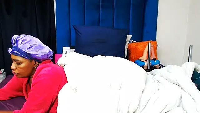 Freakyslut-39 online show from 14, 6, 2026