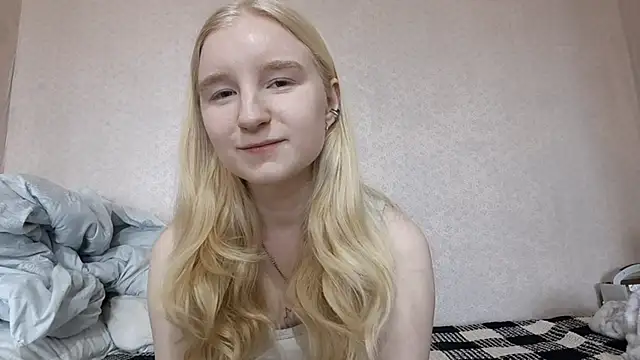 Snapshot of ForwentSeat chatting on 4, 4, 2026 ForwentSeat online show from 4, 4, 2026