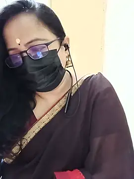 Snapshot of monisha_cam chatting on 14, 5, 2026 monisha cam online show from 14, 5, 2026