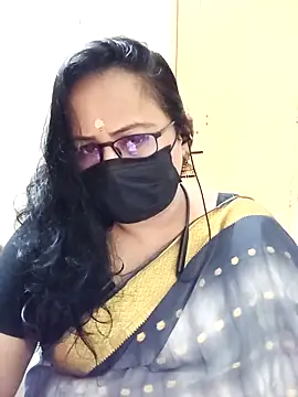 monisha cam online show from 13, 4, 2026
