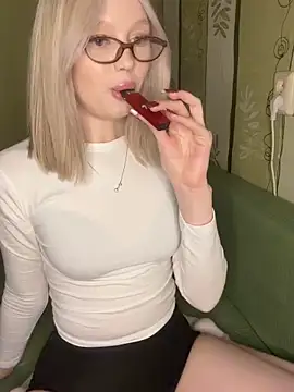 Velunari  online show from 18, 4, 2026