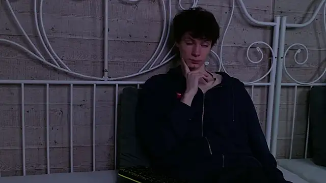 EdwardHogan online show from 3, 4, 2026