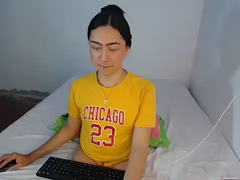 kammy bonbom online show from 10, 4, 2026