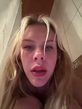 Snapshot of krixsta chatting on 5, 4, 2026 krixsta online show from 5, 4, 2026