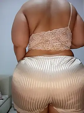 Snapshot of Sexy_yassimna chatting on 21, 6, 2026 Sexy yassimna online show from 21, 6, 2026