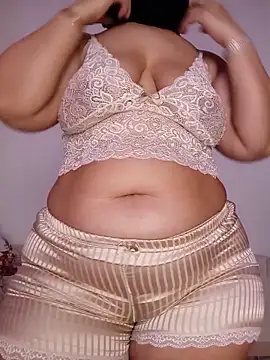 Sexy yassimna online show from 19, 5, 2026