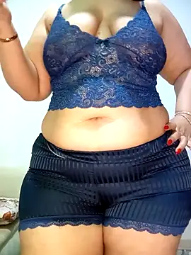 Sexy yassimna online show from 11, 5, 2026
