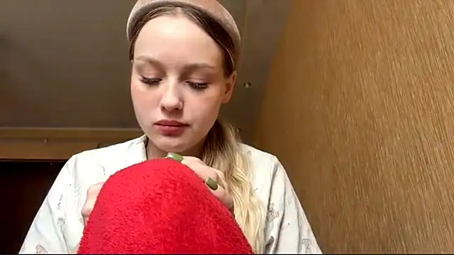 ElvieTribou online show from 7, 4, 2026