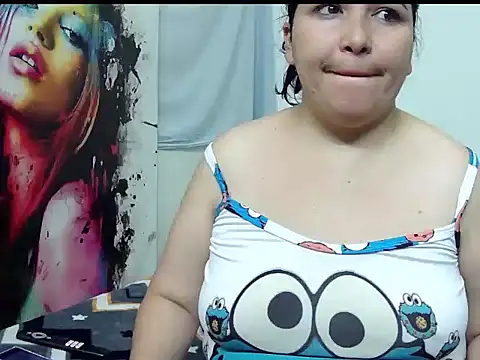 ZoeThorner online show from 16, 4, 2026