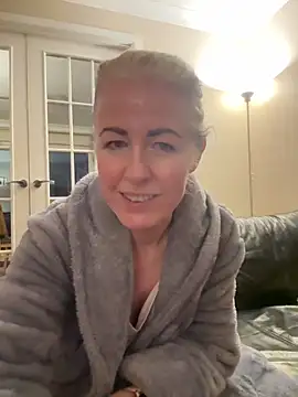 Laylaskyexx online show from 15, 4, 2026