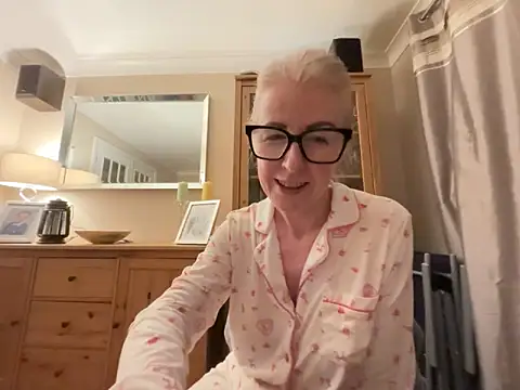 Laylaskyexx online show from 19, 5, 2026