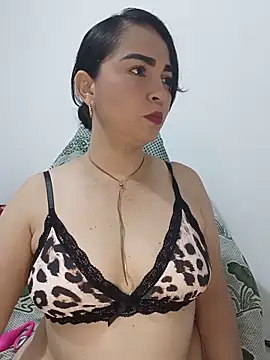 Snapshot of Emily_Divi69 chatting on 7, 6, 2026 Emily Divi69 online show from 7, 6, 2026