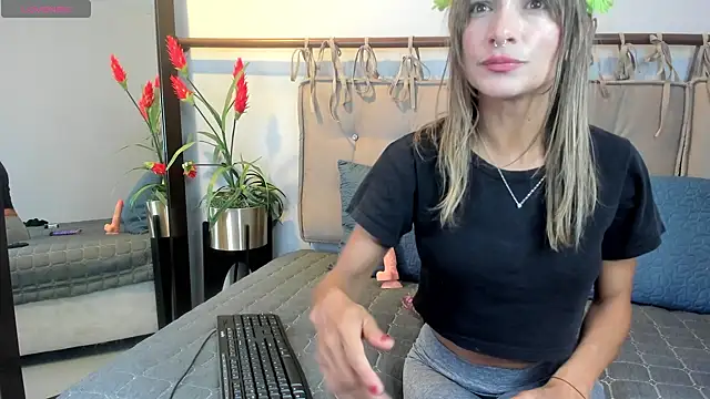 alma rose  online show from 30, 4, 2026