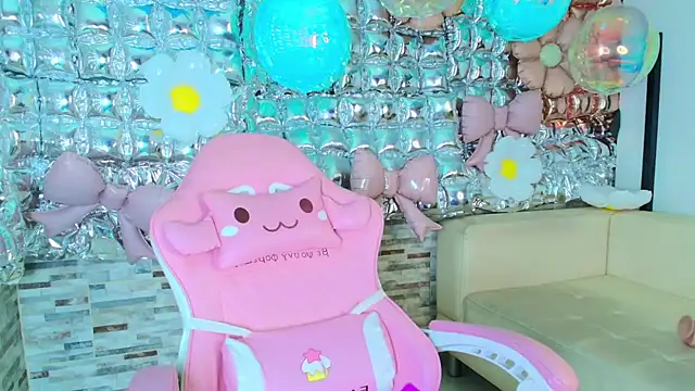 Snapshot of candy-paris chatting on 19, 6, 2026 candy-paris online show from 19, 6, 2026