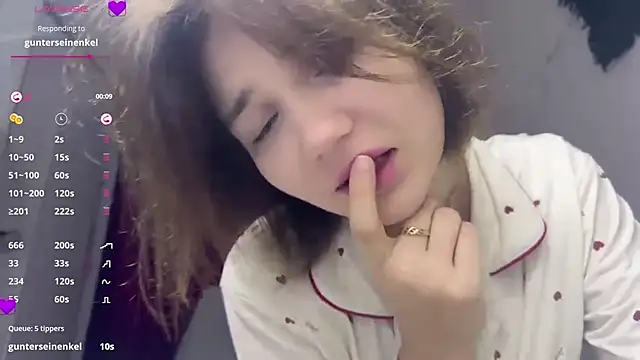 Cute Capricee online show from 19, 4, 2026