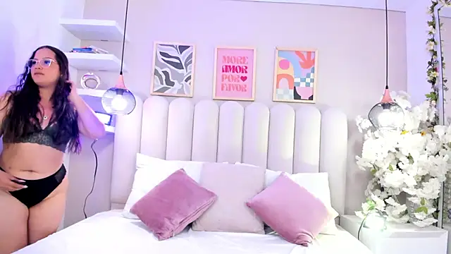 Snapshot of Celeste_Price chatting on 2, 4, 2026 Celeste Price online show from 2, 4, 2026