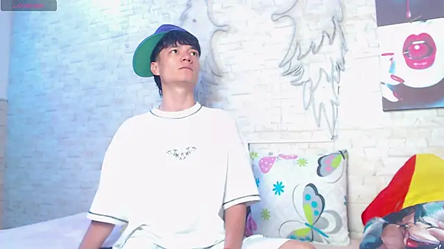 Alex latino  online show from 2, 4, 2026