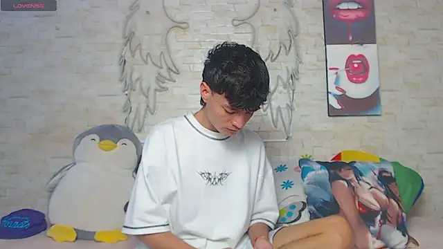 Alex latino  online show from 2, 4, 2026