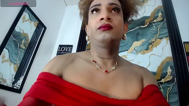 Snapshot of Sharlotte_Jones chatting on 8, 4, 2026 Sharlotte Jones online show from 8, 4, 2026