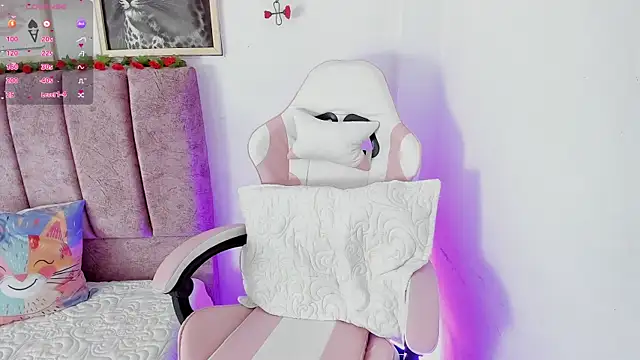 alisson boobs   online show from 3, 7, 2026