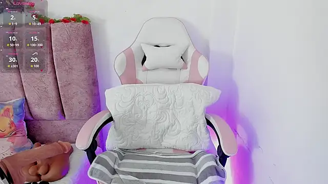 alisson boobs   online show from 18, 5, 2026