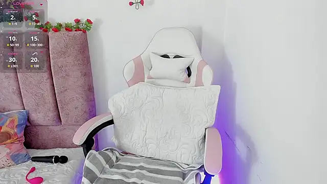 alisson boobs   online show from 24, 5, 2026