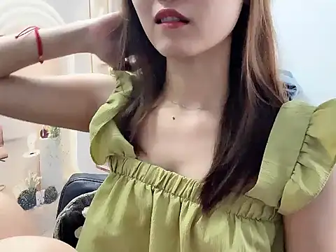 Snapshot of ___Nami___ chatting on 7, 4, 2026 Nami online show from 7, 4, 2026