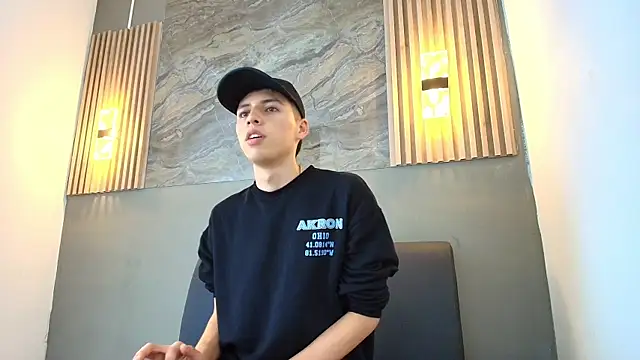 KENNY HANK online show from 8, 4, 2026