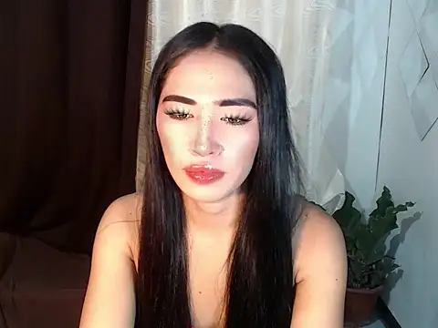 Snapshot of urasiankylie chatting on 18, 5, 2026 urasiankylie online show from 18, 5, 2026