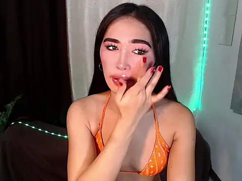 urasiankylie online show from 24, 6, 2026