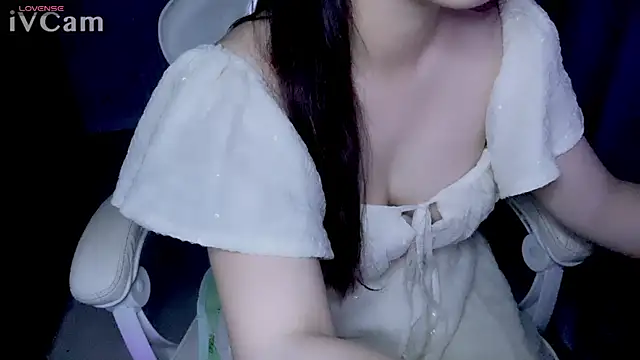 Milk xoxo online show from 10, 4, 2026