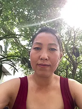 Huonglyna online show from 3, 4, 2026