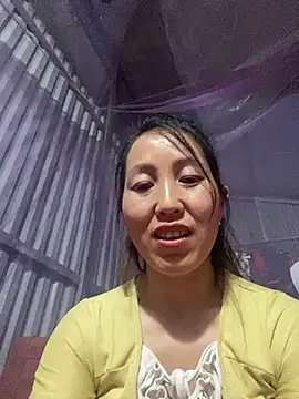 Huonglyna online show from 18, 4, 2026