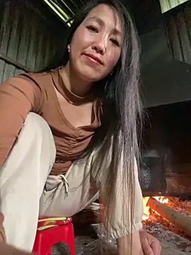Huonglyna online show from 10, 5, 2026