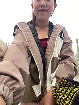 Huonglyna online show from 5, 4, 2026