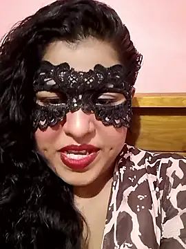 Maskedcurves online show from 4, 4, 2026