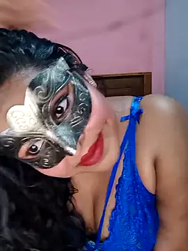 Maskedcurves online show from 12, 4, 2026