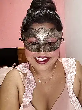 Maskedcurves online show from 2, 5, 2026