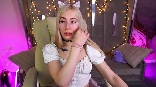 MelaniiePlay online show from 14, 6, 2026