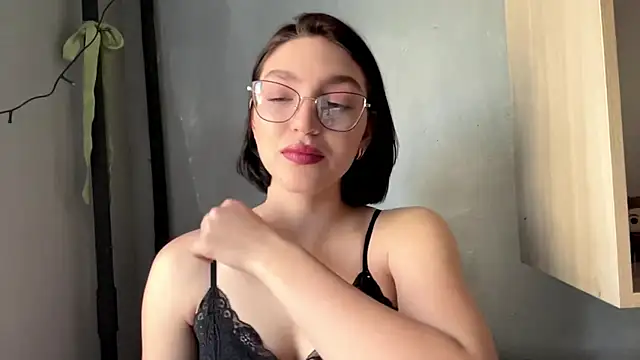 SinfulStarlight online show from 4, 4, 2026