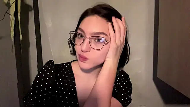 SinfulStarlight online show from 5, 4, 2026