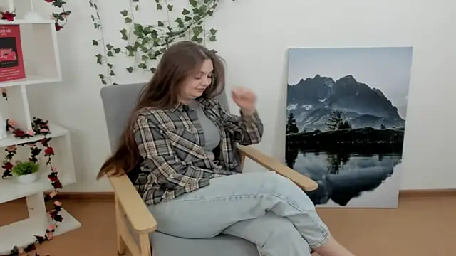 Snapshot of NorineMaw chatting on 4, 4, 2026 NorineMaw online show from 4, 4, 2026