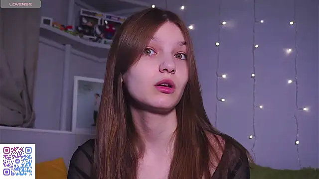 OpsieBoobsie online show from 15, 4, 2026