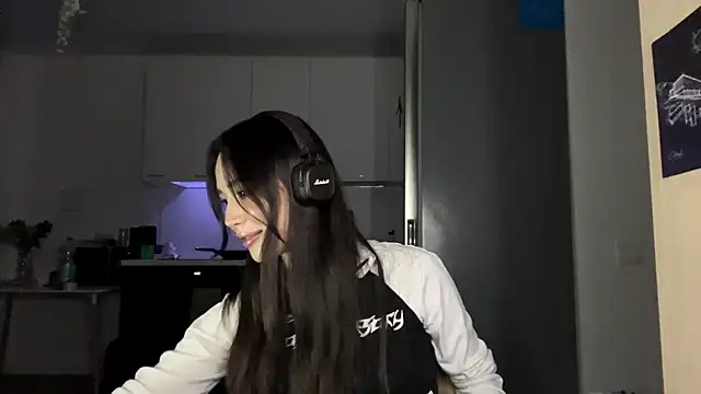 Elizabetswan online show from 5, 4, 2026