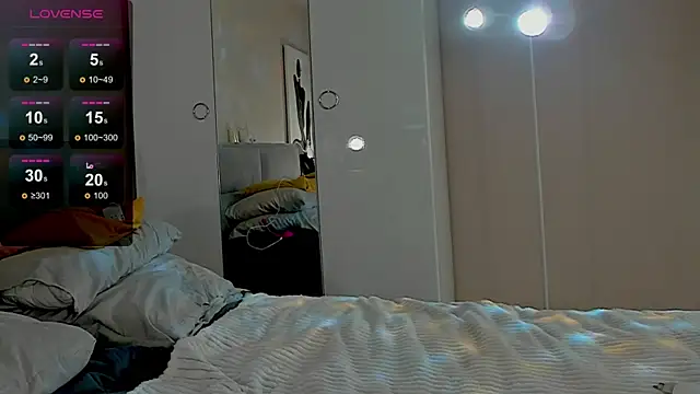Aphrodite Portman online show from 17, 6, 2026