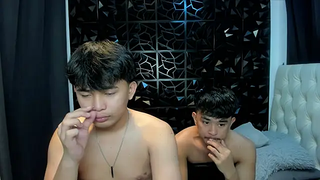 xloverbigcock online show from 6, 4, 2026