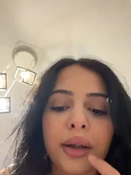MiaKittyx0 online show from 4, 6, 2026