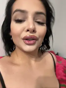 MiaKittyx0 online show from 14, 5, 2026