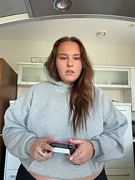 Hollpopss online show from 23, 4, 2026