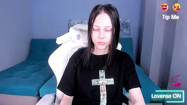 Snapshot of SugarBunny18 chatting on 4, 6, 2026 SugarBunny18 online show from 4, 6, 2026